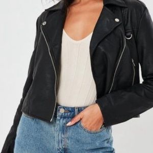 Meet your Posher, Tia